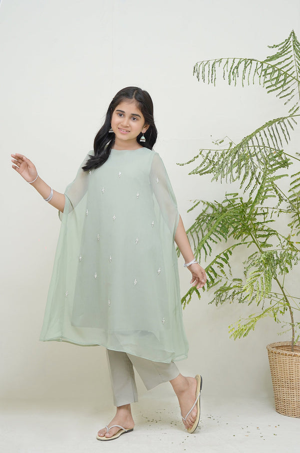 2-Piece Set DK-Mint HandEmbroidered Sheep