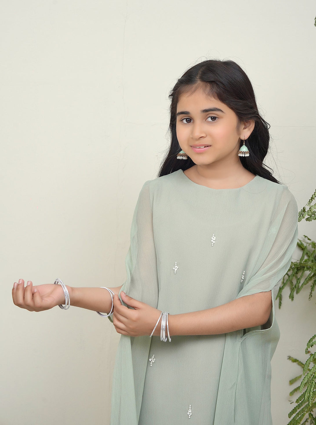 2-Piece Set DK-Mint HandEmbroidered Sheep