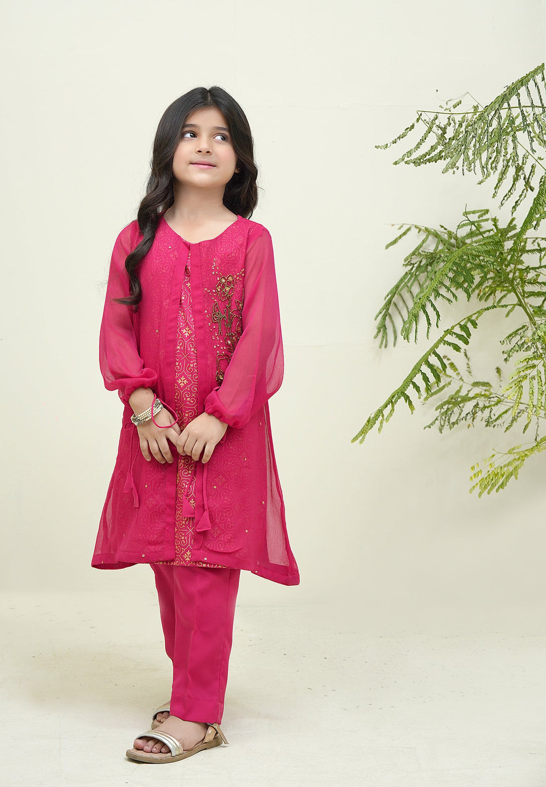 2-Piece Set Fuchsia hand-Embroidered Sheep