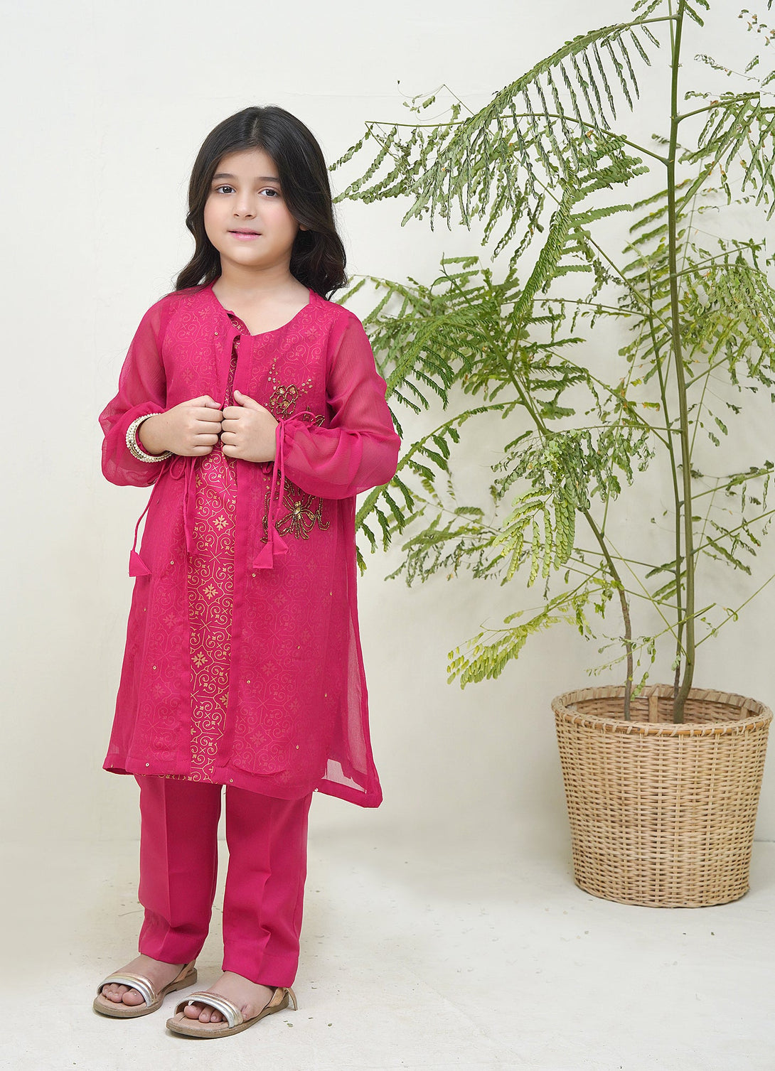 2-Piece Set Fuchsia hand-Embroidered Sheep