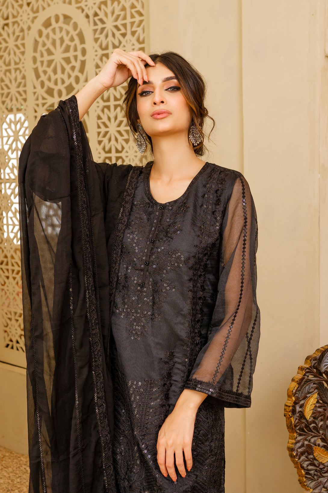 Yeong Embroidered shirt with pants & dupatta 3-Piece Stitched - Sheep