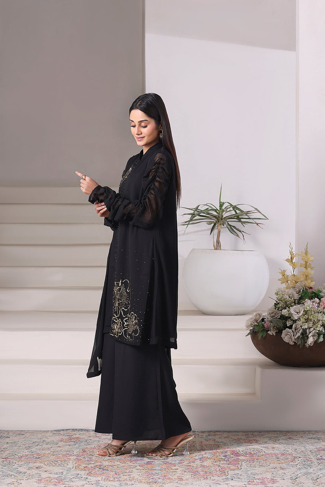 3-Piece Stitched Timeless Chambray Hand-Embroidered Sheep