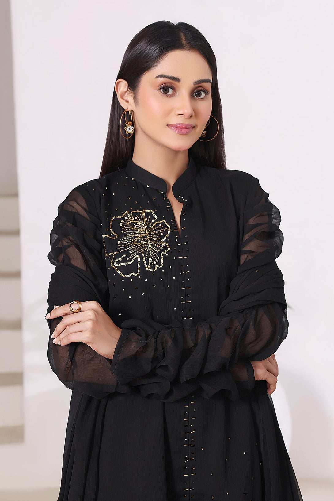 3-Piece Stitched Timeless Chambray Hand-Embroidered Sheep