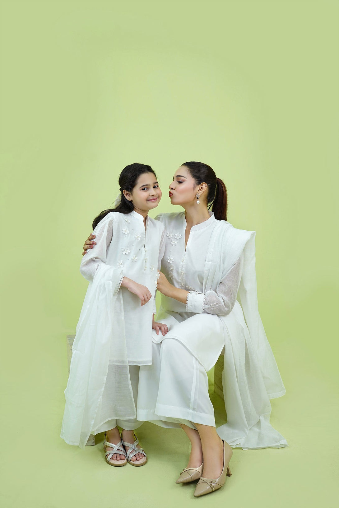 White Embroidered 3-Piece Set Sheep