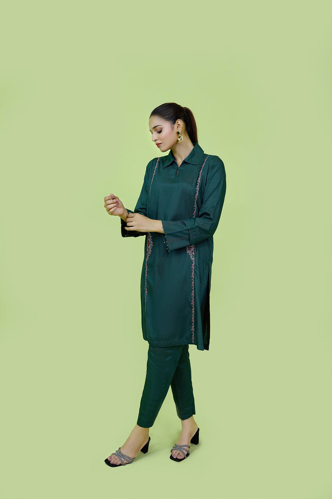 Green  Embroidered 2-Piece Set Sheep