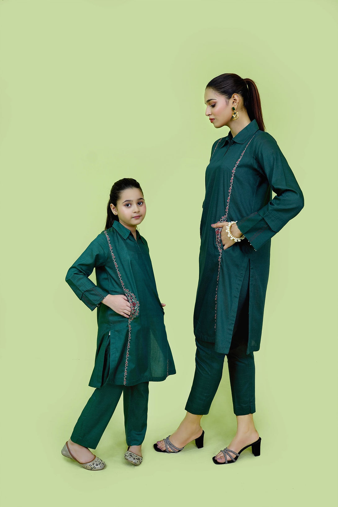 Green  Embroidered 2-Piece Set Sheep