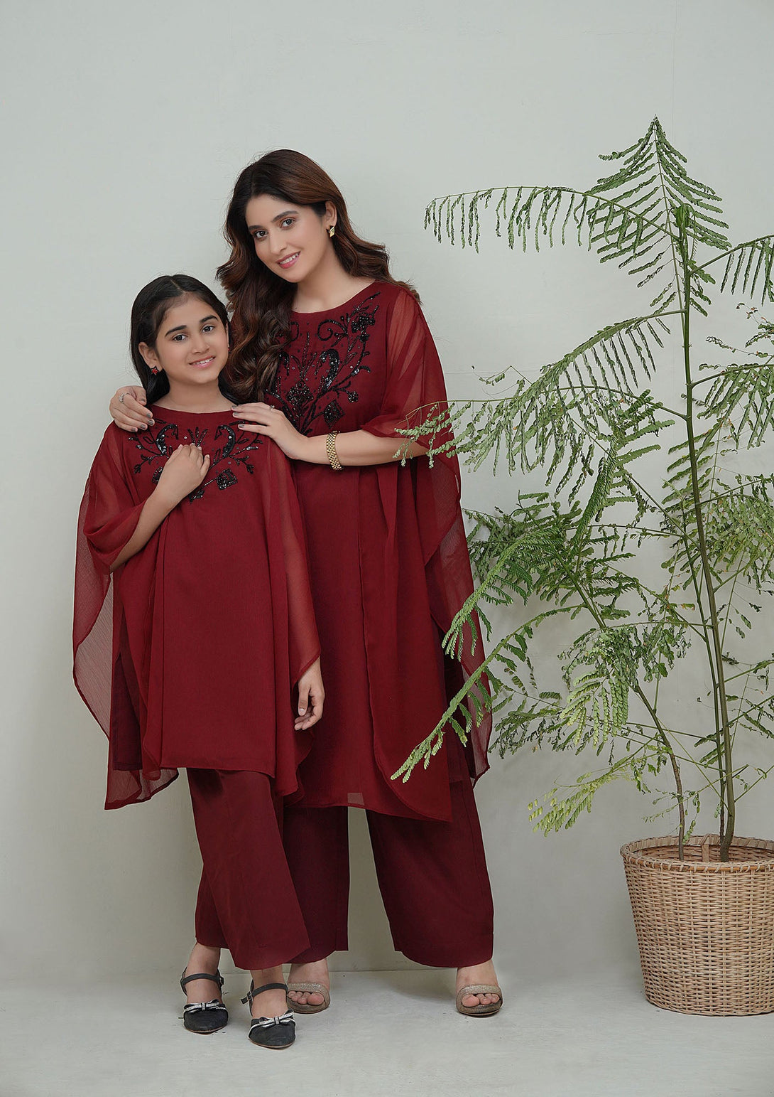 2-Piece Set Maroon Embroidered Adda Sheep