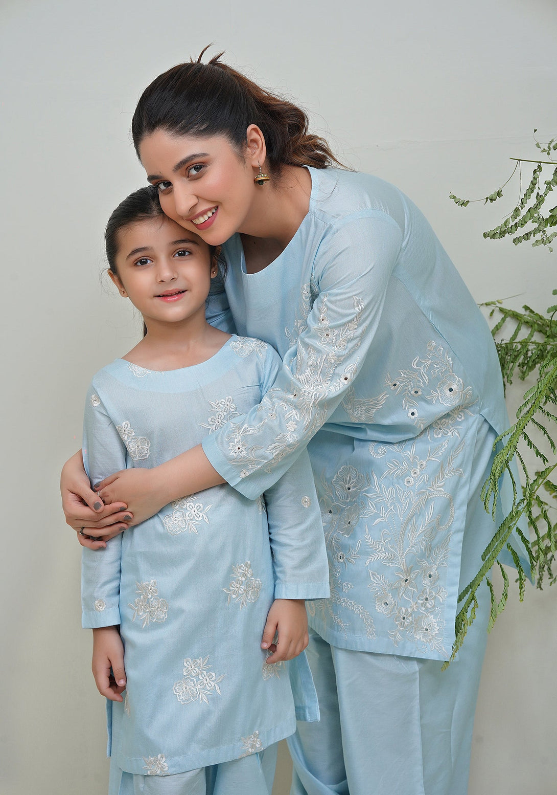 2-Piece Stitched Traditional Chambray Hand-Embroidered Sheep