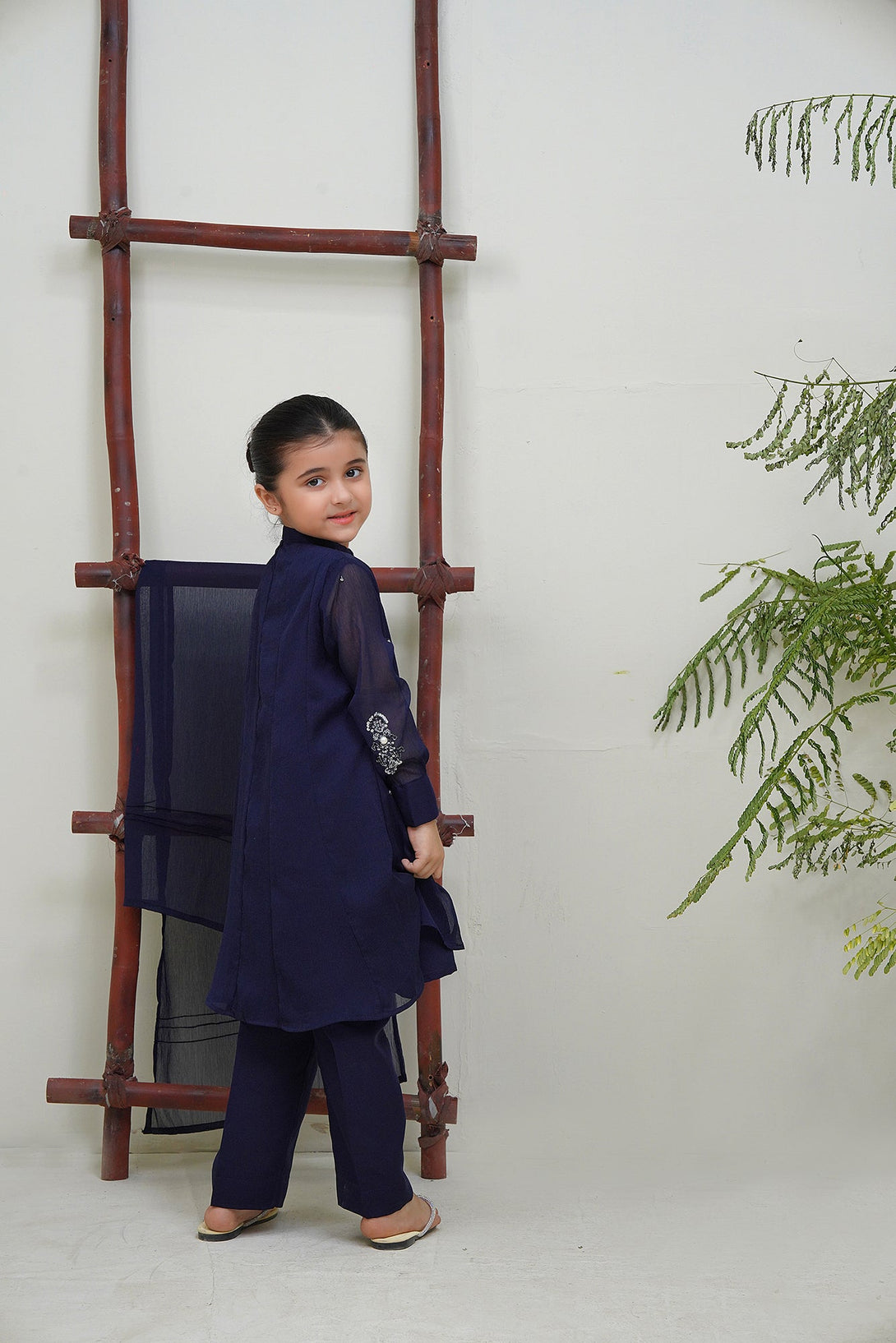 3-Piece Set Navy Blue hand-Embroidered Sheep