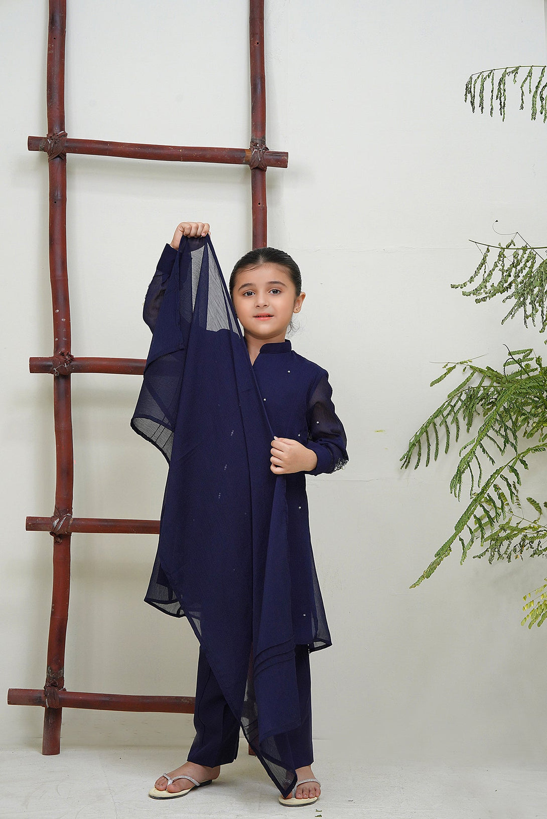 3-Piece Set Navy Blue hand-Embroidered Sheep