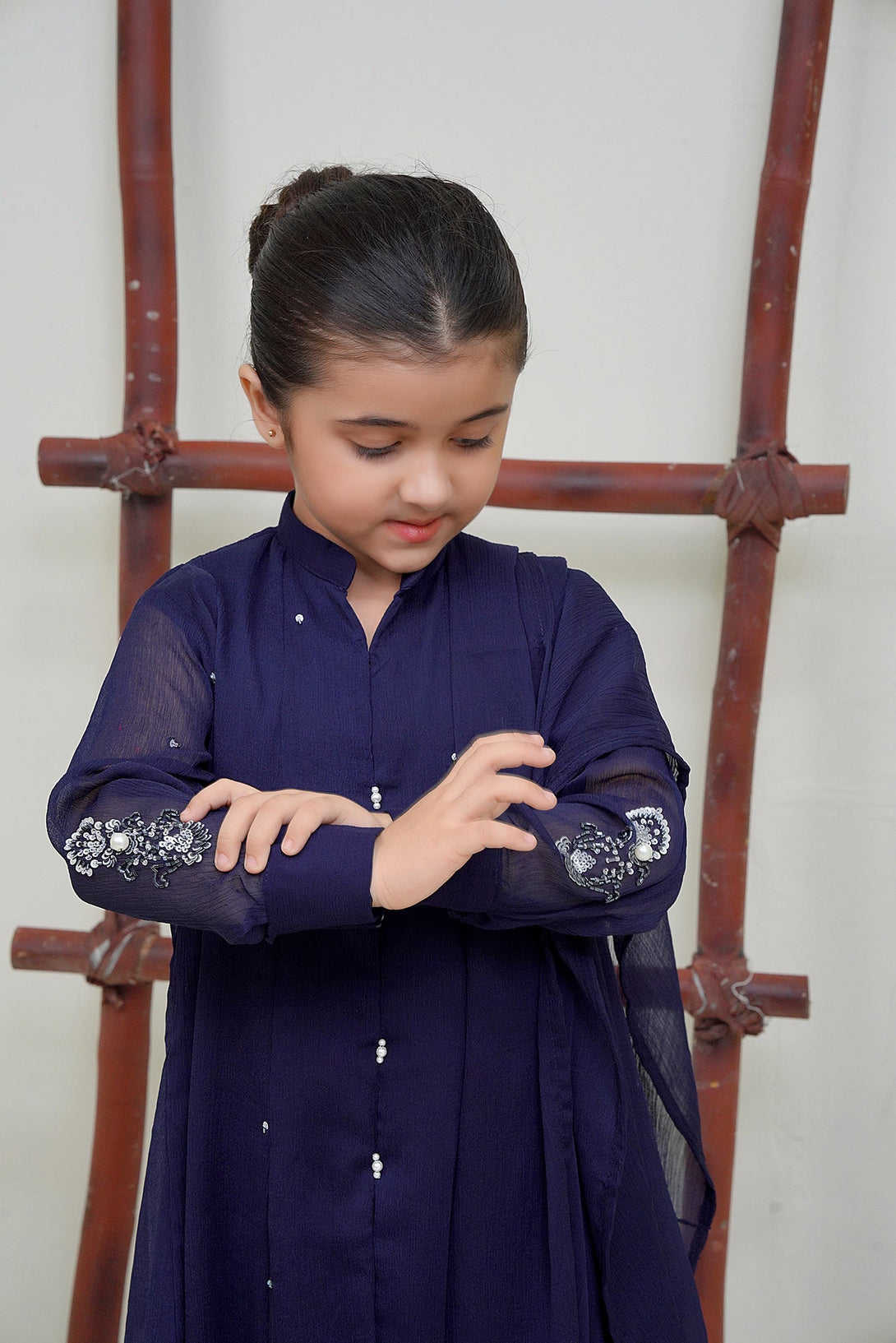 3-Piece Set Navy Blue hand-Embroidered Sheep